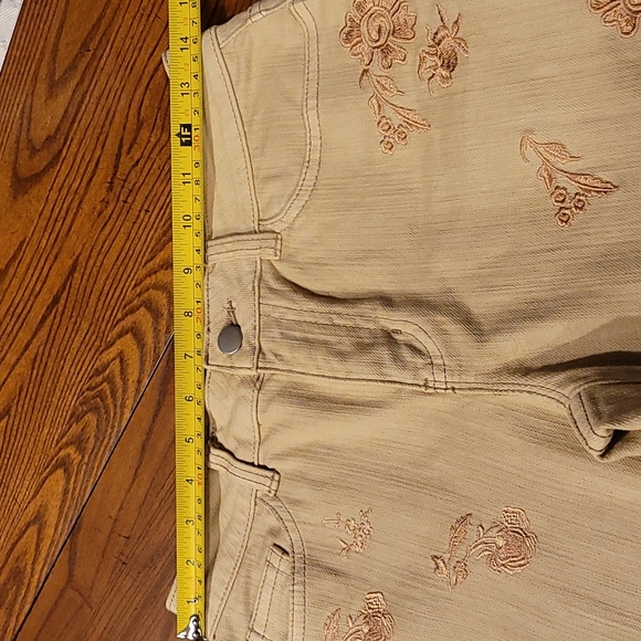 Boston Proper Jeans, size 2, beige with pink embroidery scattered flowers - Picture 8 of 10